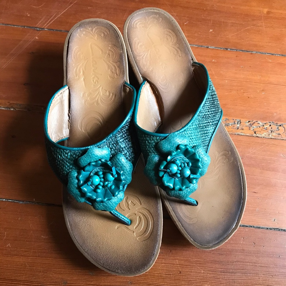 🦋Clarks Artisan Leather Flower Wedge Sandals